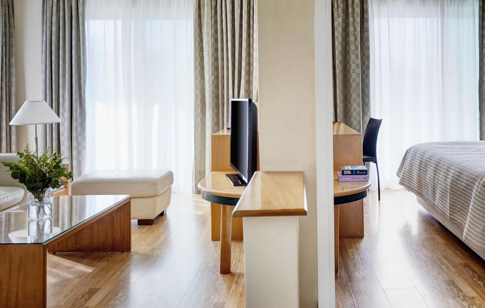 Blazer Suites Hotel Atenas Exterior foto